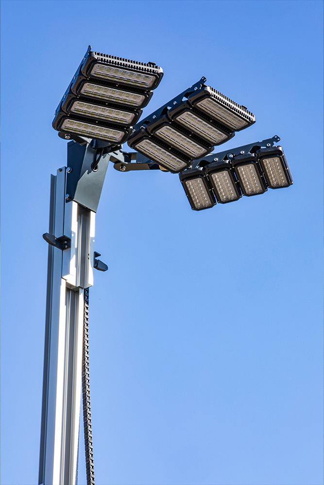 Quad Pod K65 mobile lighting towers lighting up the track at Crystal Palace National Sports Centre for winter training