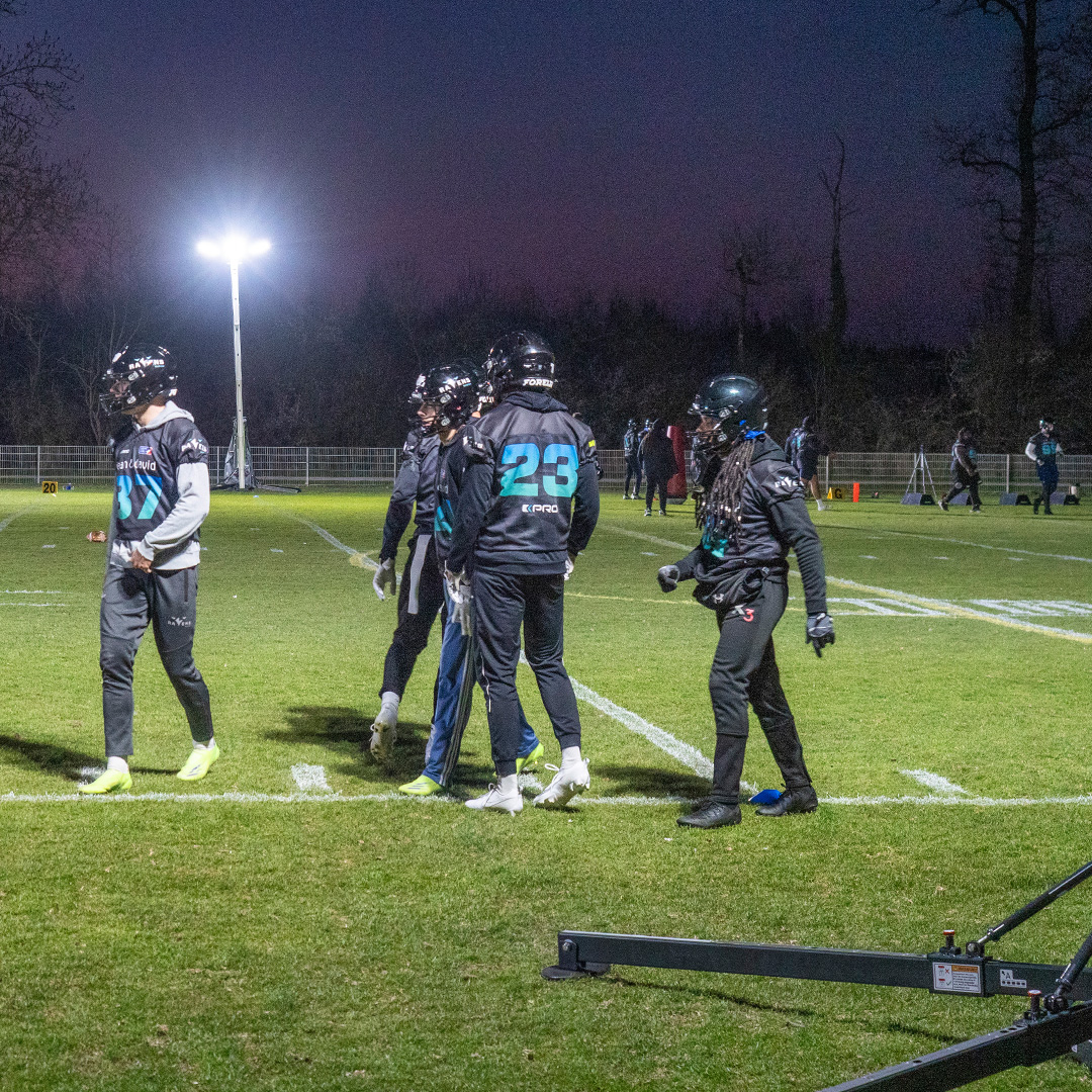 Ritelite Sports-LITE fence adapters lighting up a triple tennis court