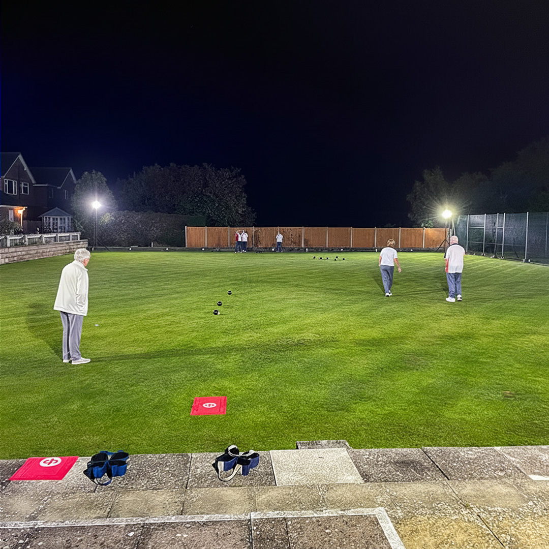 Ritelite Sports-LITE battery powered portable sports lights lighting up multiple netball courts for winter training