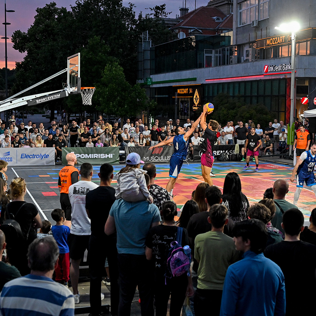 Square-Image-140 Ritelite Quad Pod K65 mobile lighting towers lighting up a 3x3 basketball court for match play